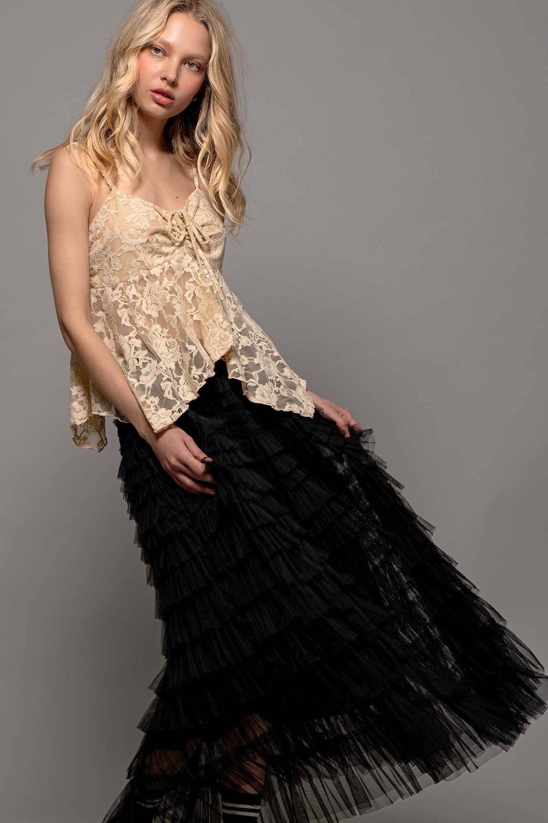 Romantic Lace Handkerchief Hem Tank Top
